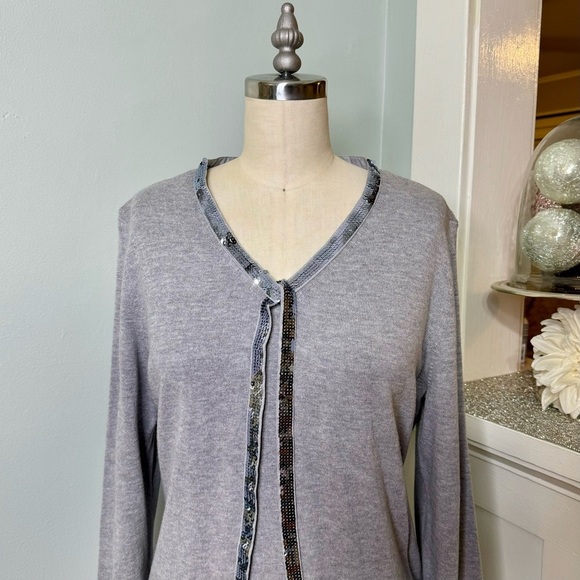 Talbots Grey V-Neck Sweater with Silver Sequin Ribbon Tie Bow Medium - Picture 3 of 10